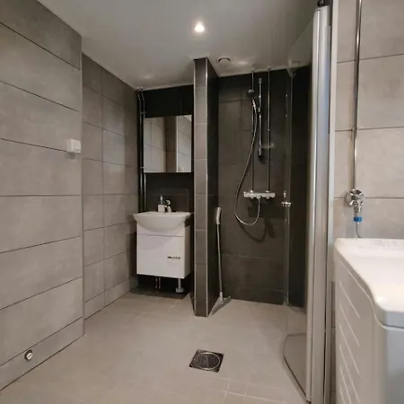 Διαμέρισμα And Spacious For 11 *